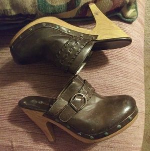 Rampage Heeled Clogs Size 8 1/2